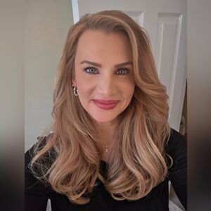 Meet your Posher, Suzanne